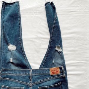 Levi’s 311 shaping skinny size 32